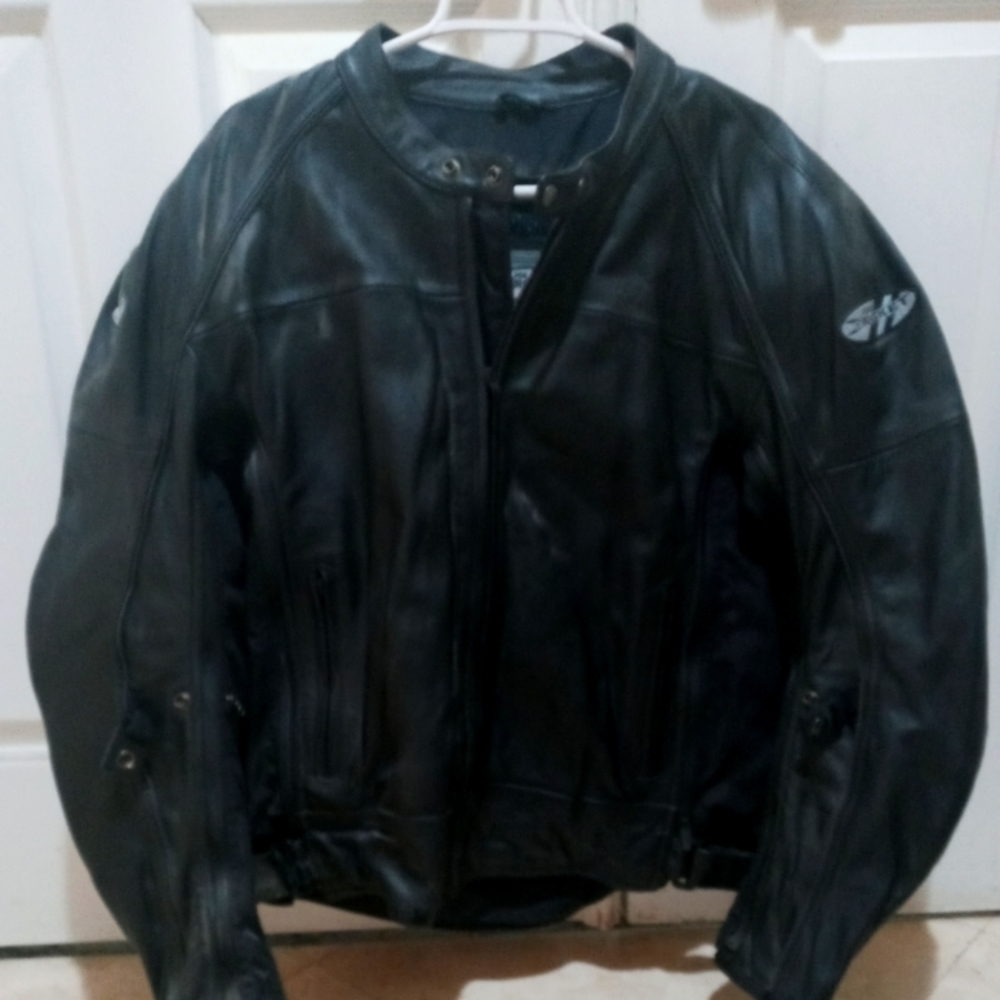 Motorcycle jacket, Joe Rocket Black Leather, size 2xl Worn only once